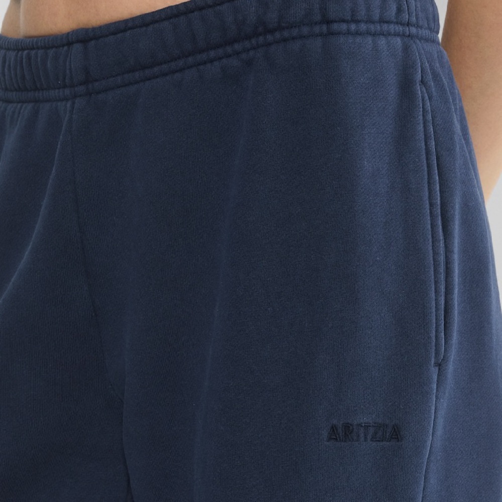 Aritzia Cozy Sweatfleece Mega Straight Sweatpant